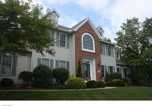 1st image of 1072 Greenwood Ct
