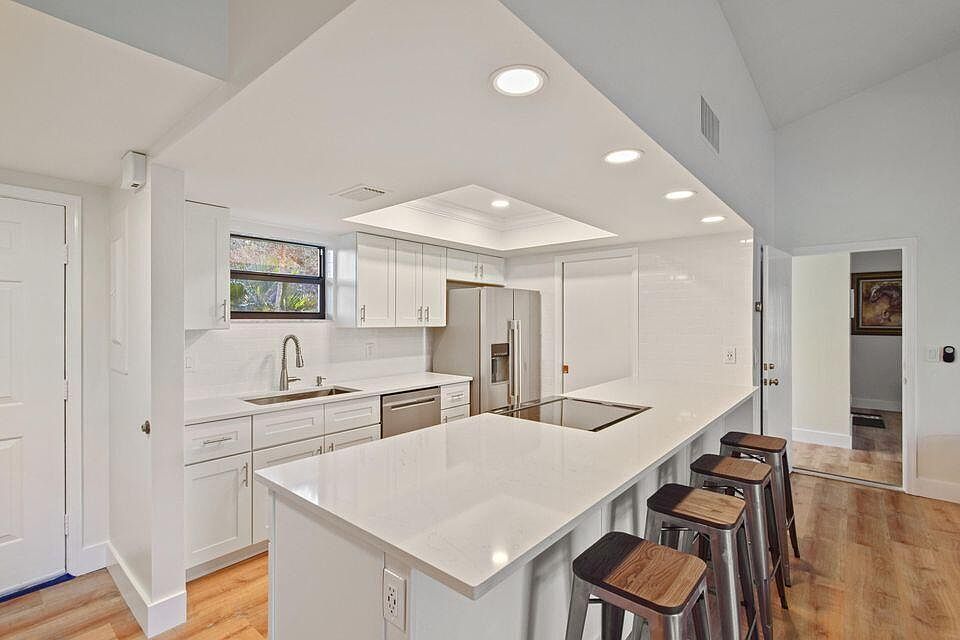 1st image of 11863 Wimbledon Circle #508