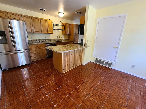 2nd image of 69 Isleta Dr