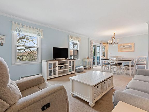 5th image of 14 Harold Street APT 8C