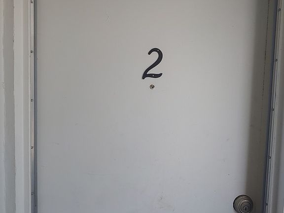 3rd image of 2112 9th Ave N APT 2