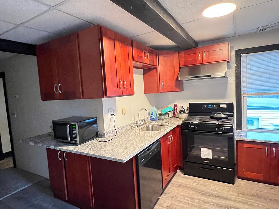 1st image of 28 Elena St N #3