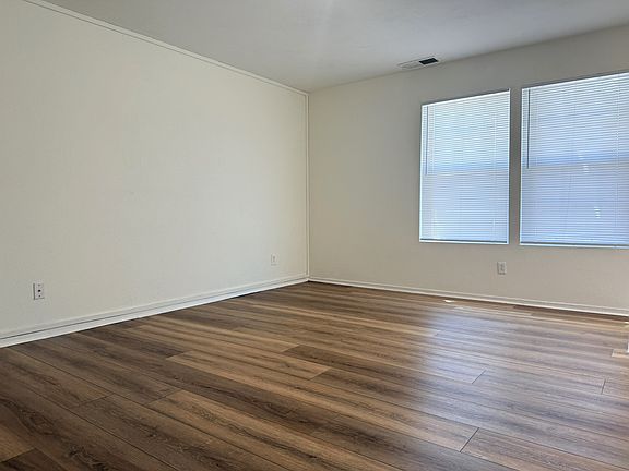 5th image of 1281 Sunrise Dr