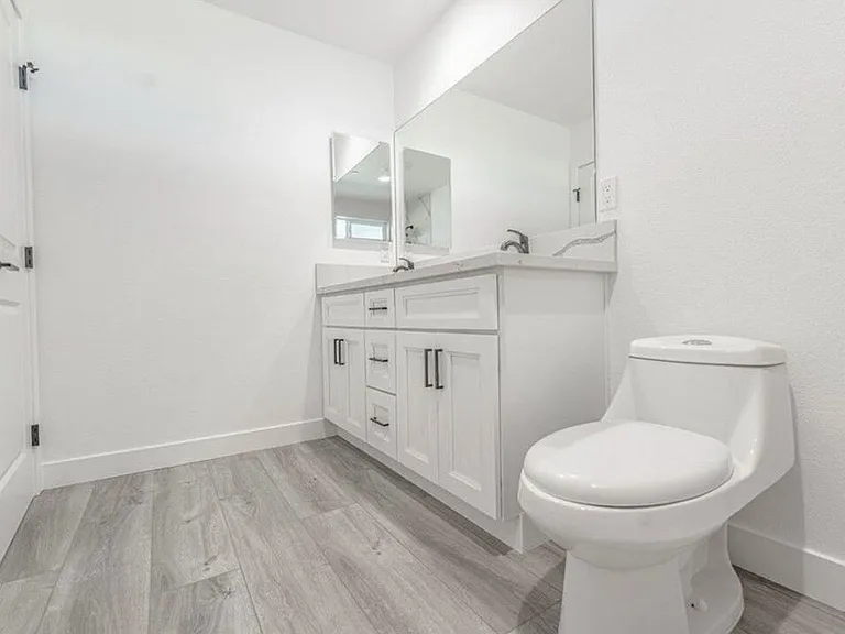 11548 11th Ave — Photo 10