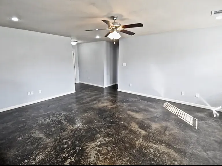 3884 Turfway Dr — Photo 4