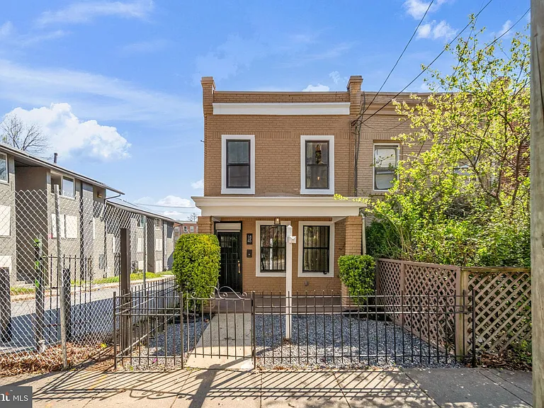 1845 Corcoran St NE — Photo 29