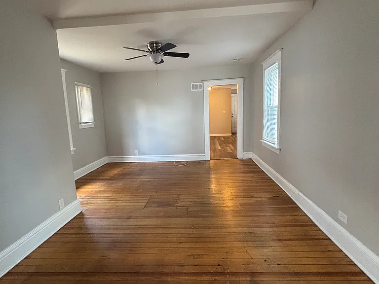 1033 North Ave — Photo 6