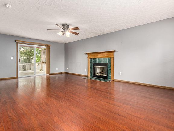 4th image of 3287 Bellowind Dr