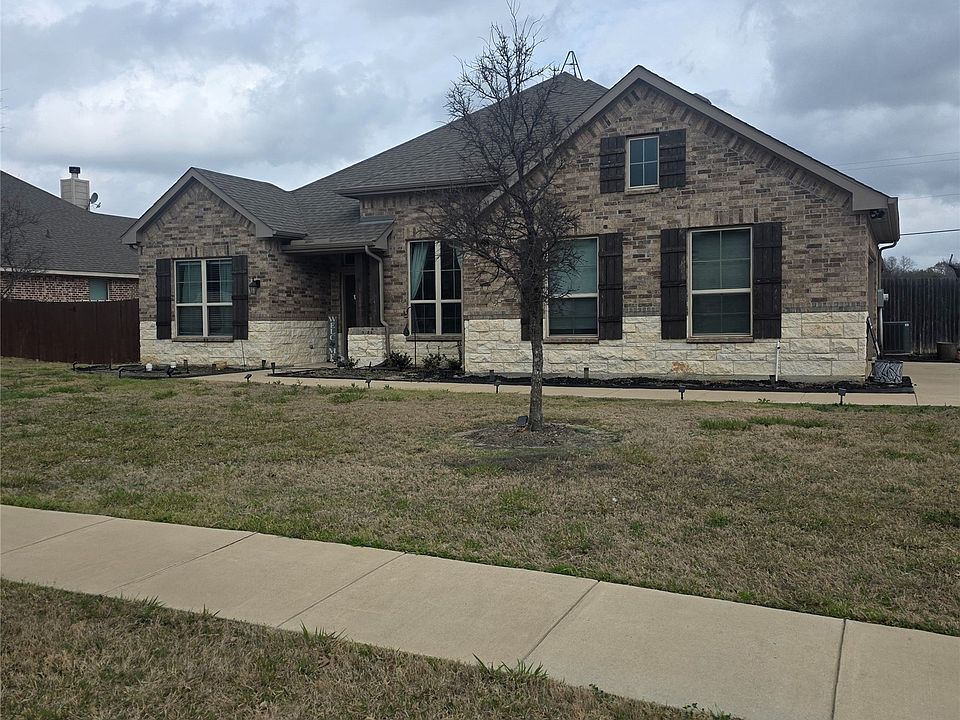 1st image of 904 Royse Ridge Rd