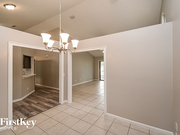 5th image of 3026 Rex Dr S