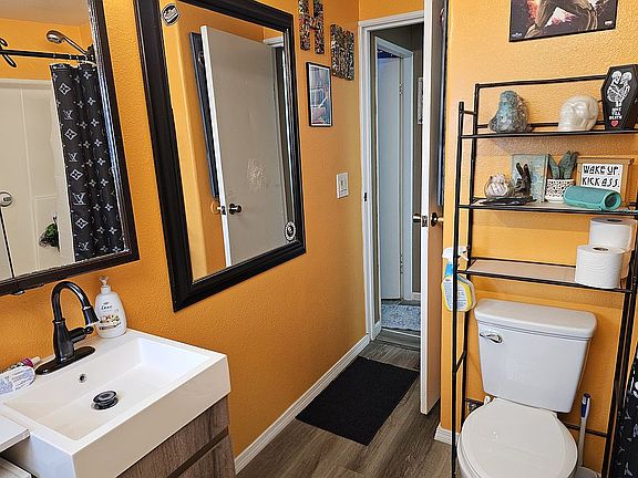 3rd image of 2403 Riddle Rd Unit 17