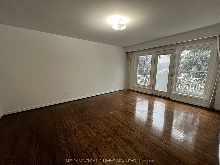 298 Newton Dr — Photo 12