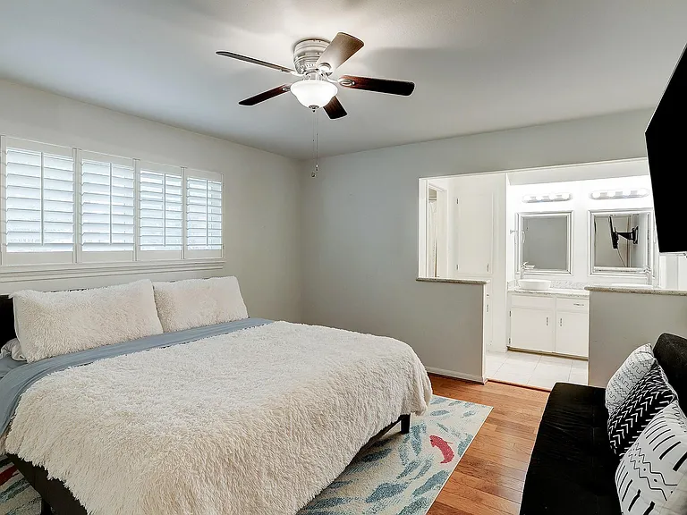 12523 Briar Forest Dr — Photo 37