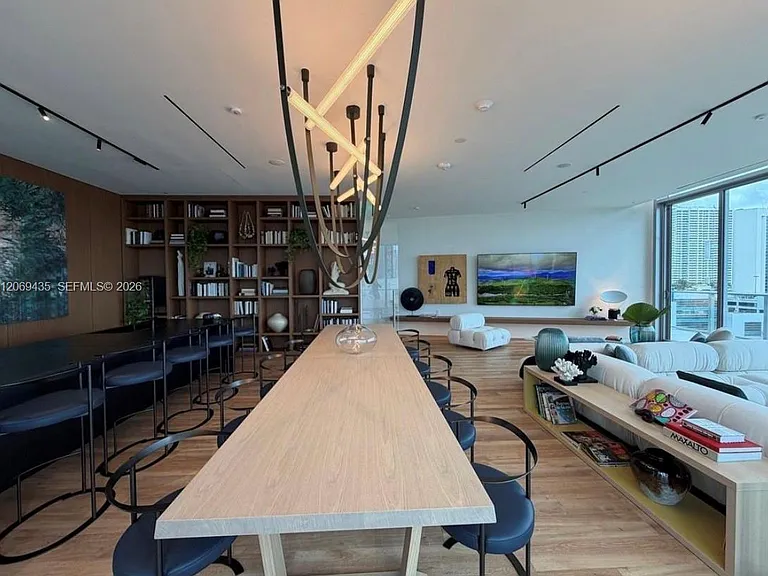 1400 Biscayne Blvd #702 — Photo 37