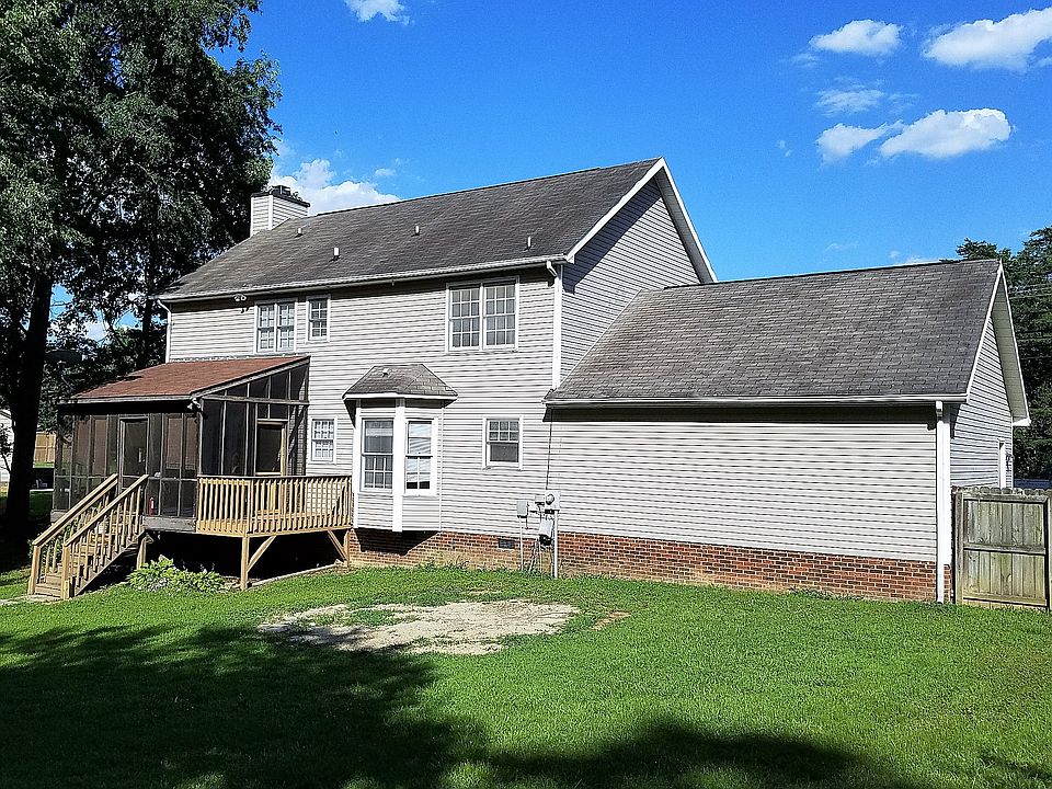 2nd image of 709 Guilford Rd