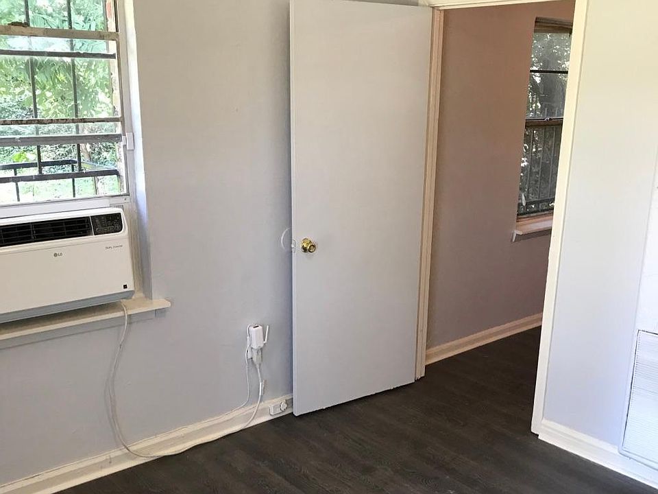 2nd image of 1465 Effie Rd