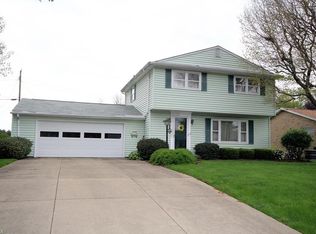 1016 Dogwood Ave NE, North Canton, OH 44720
