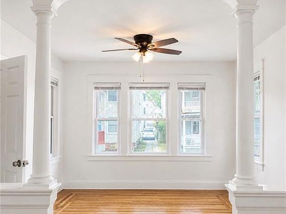 4th image of 23 Richter St