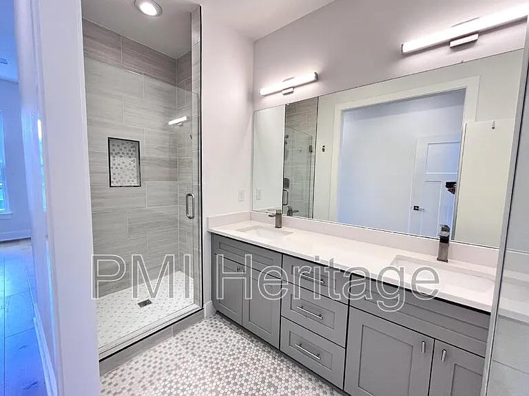 1372 S Duncan Ave — Photo 15