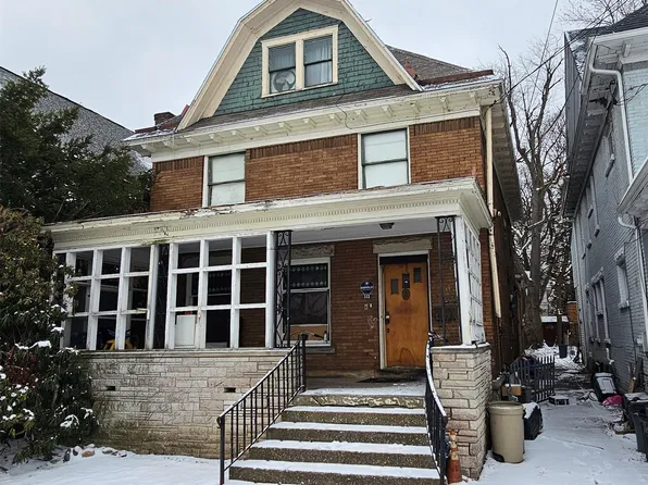 553 W 9th St, Erie, PA 16502