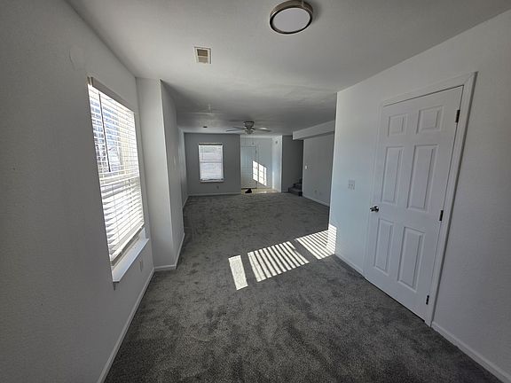3rd image of 400 Elliott Ln