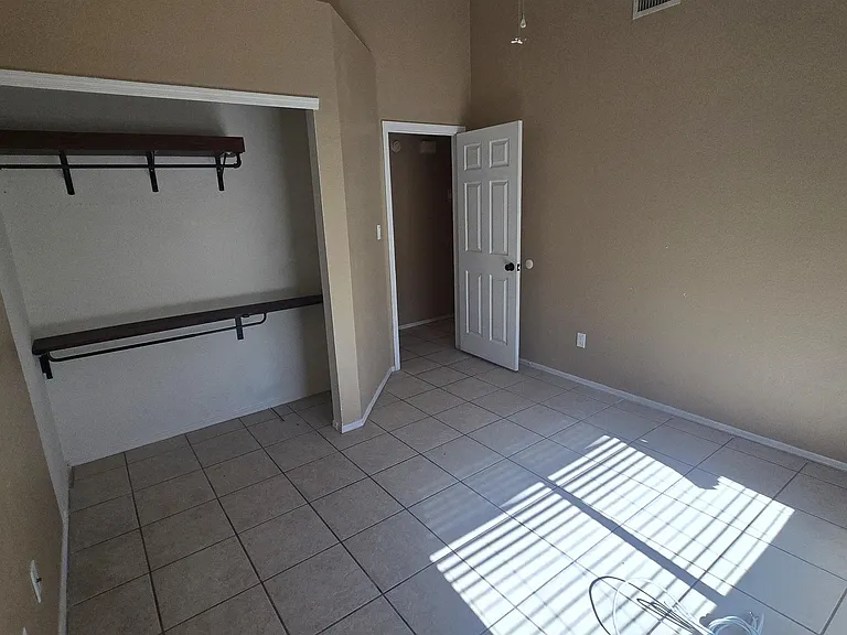 1541 S 34th Ave — Photo 9