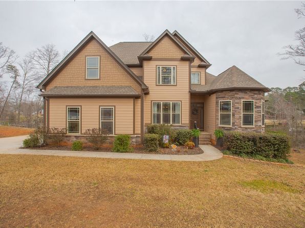 139 Crawford Lake Dr, Easley, SC 29642