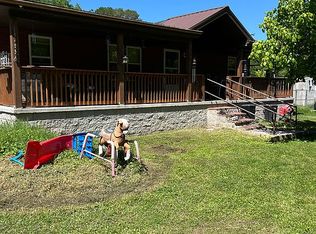 8 Nixon Hollow Ln, Pleasant Shade, TN 37145