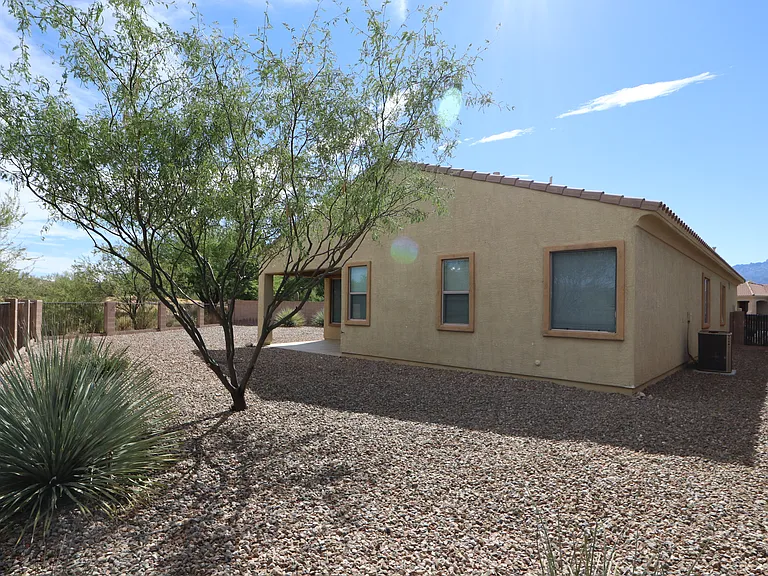 1022 W Blue Crest Dr — Photo 25