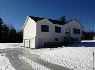 14 Perry Dr, Winterport, ME 04496