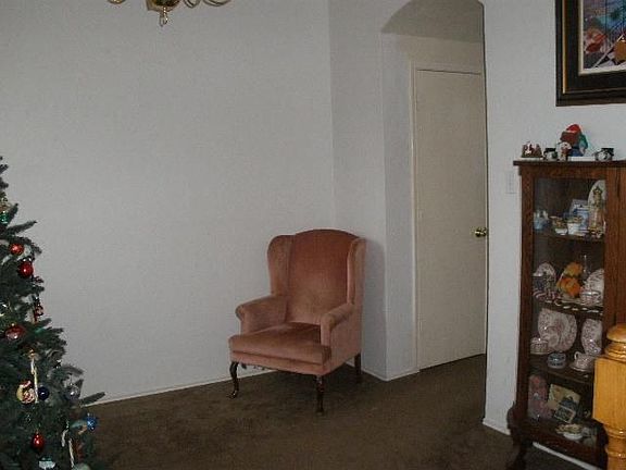 5th image of 200 Kenosha Ln
