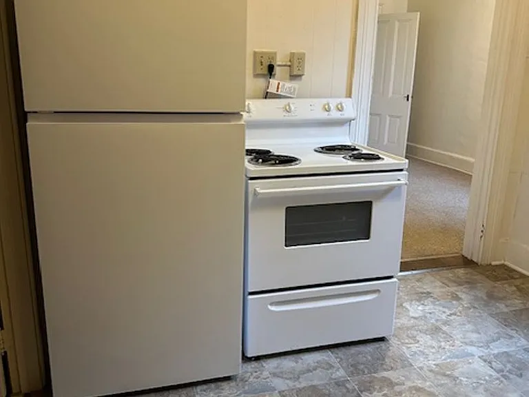 19 E Main St — Photo 11