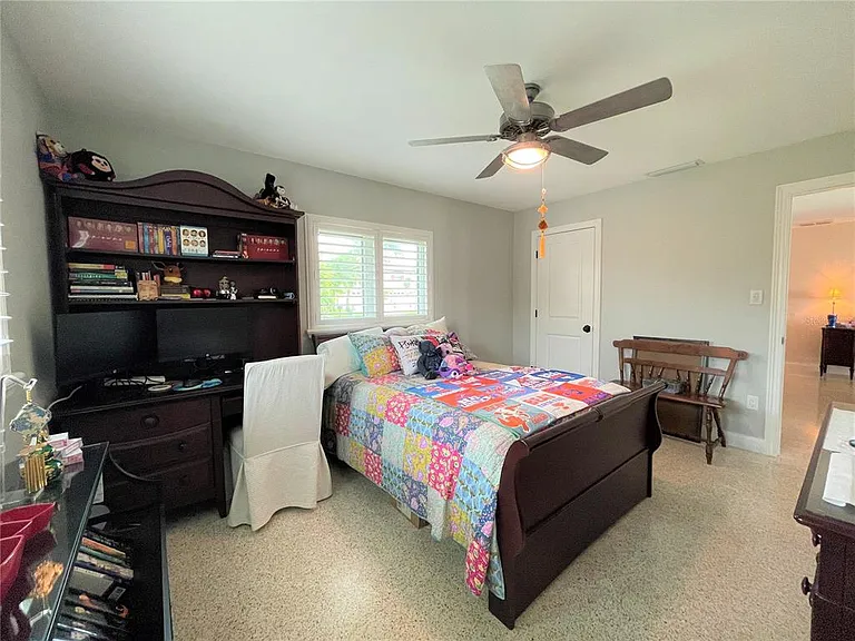 17045 Dolphin Dr — Photo 26