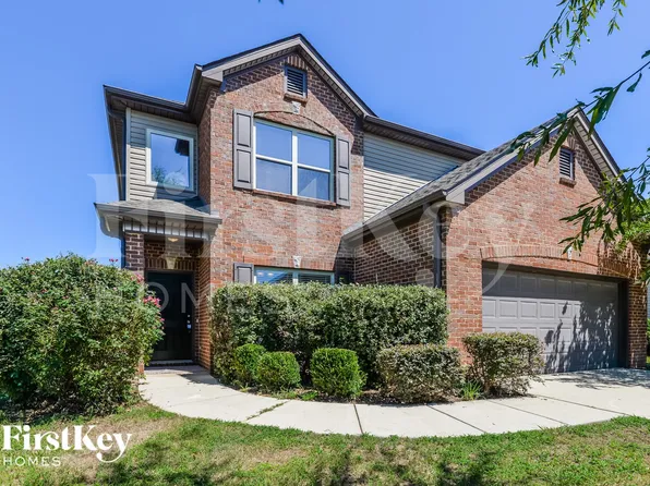 2045 Kensington Ct, Calera, AL 35040