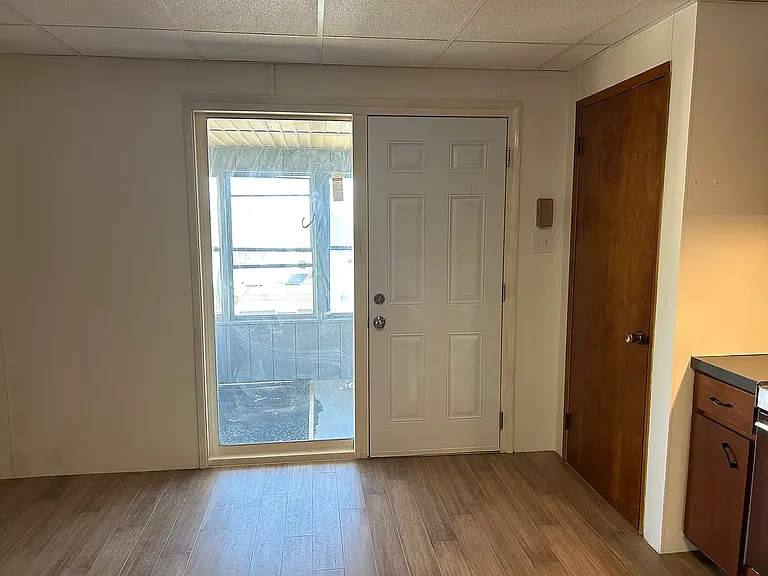 224 E Aly N — Photo 9