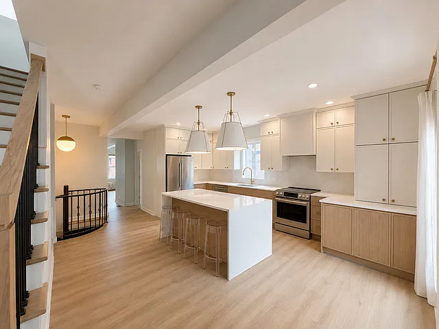 3914 N Mozart St — Photo 4