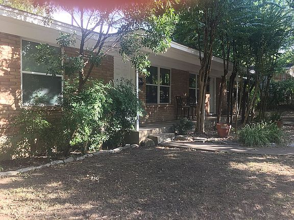 2nd image of 1911 Fairlawn Ln