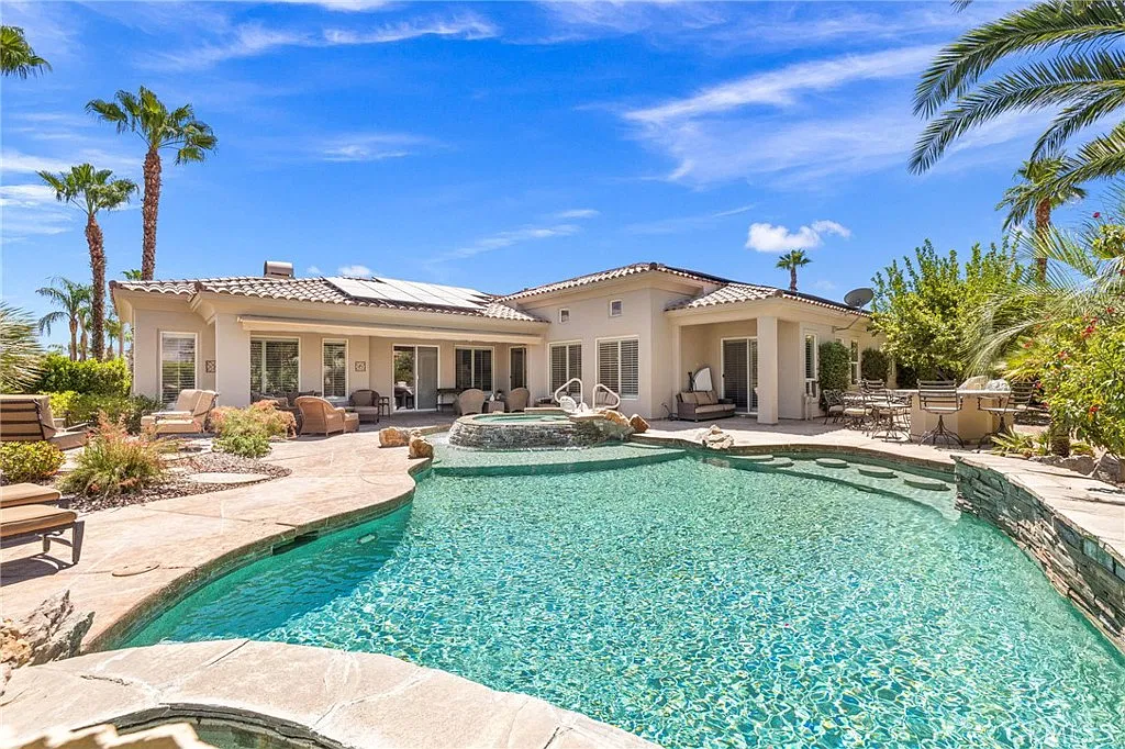 3 bed, 3.5 bath, 2886 sqft, $10,000 — Photo 1