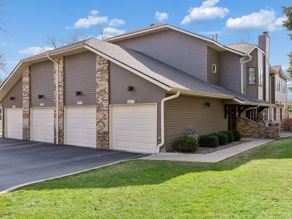 12619 Sherwood Pl, Minnetonka, MN 55305