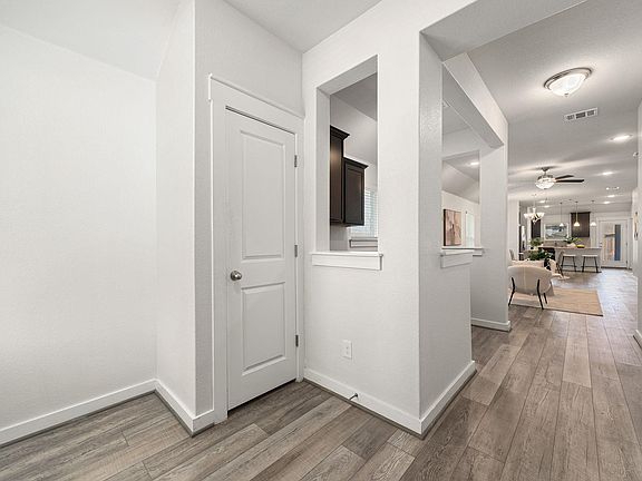 3rd image of 316 Old Trinity Way