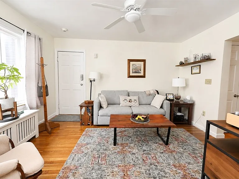 11 Sterling Park #1R — Photo 13