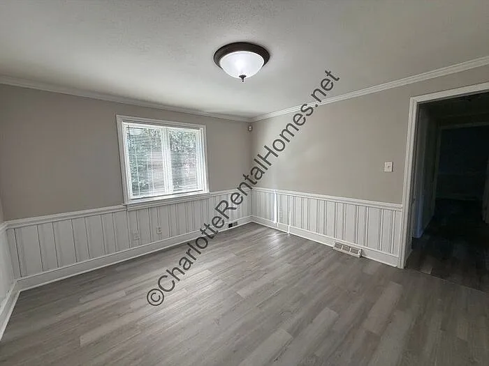 3 bed, 1.5 bath, 1444 sqft, $1,700 — Photo 4