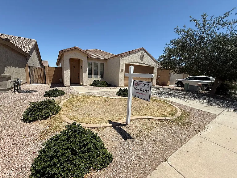 3102 W Belle Ave — Photo 1
