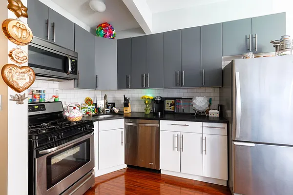 Rented by Compass | media 19