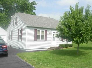 915 1st St, Colona, IL 61241