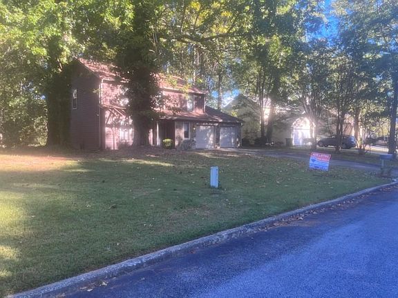 3rd image of 1103 Chapman Cir