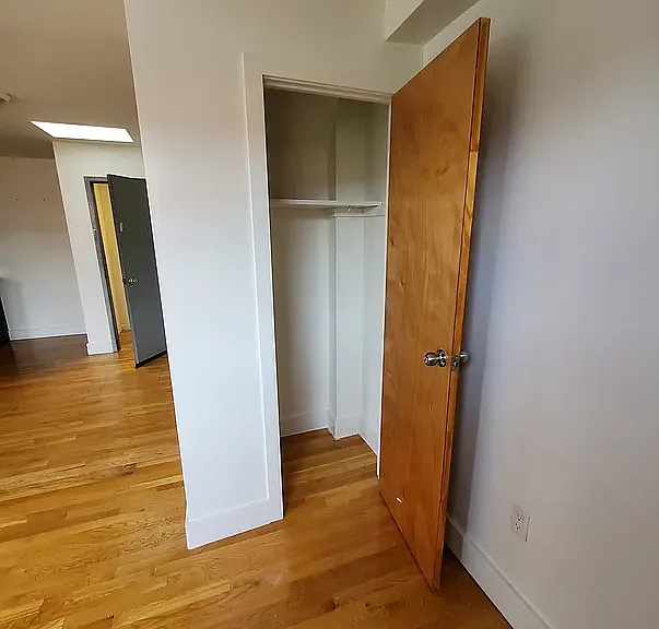 346 Grand St #3A — Photo 4