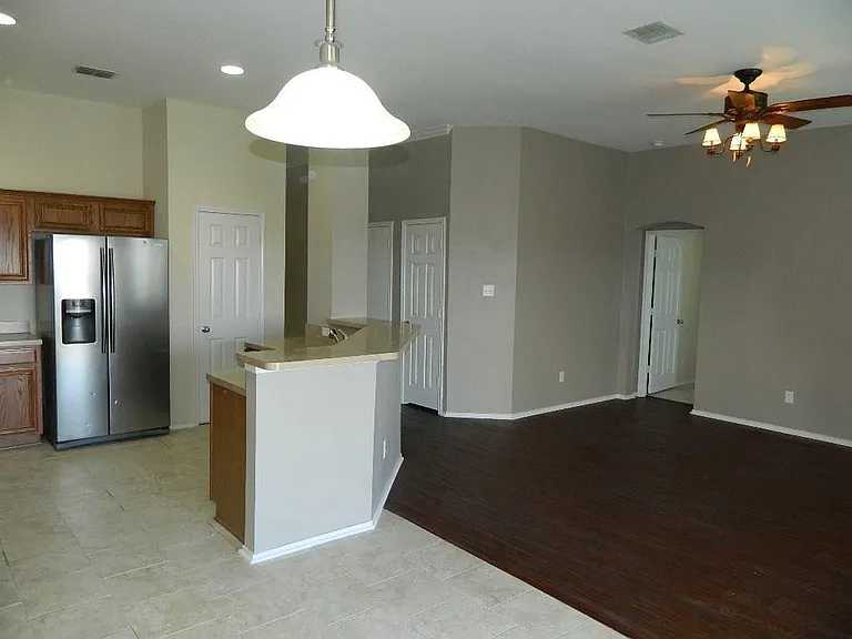 1132 Honeywell Dr — Photo 7