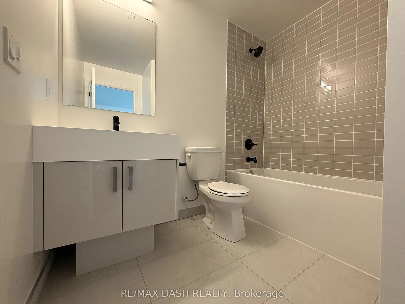 2 bed, $3,240 — Photo 4