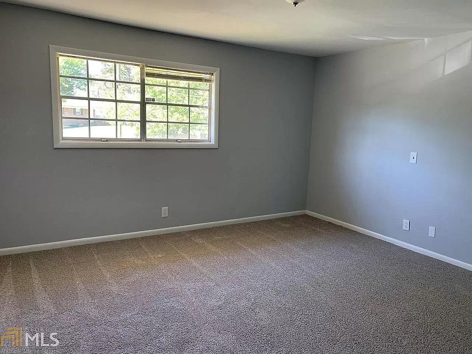 2nd image of 1097 Green Valley Dr NW #A